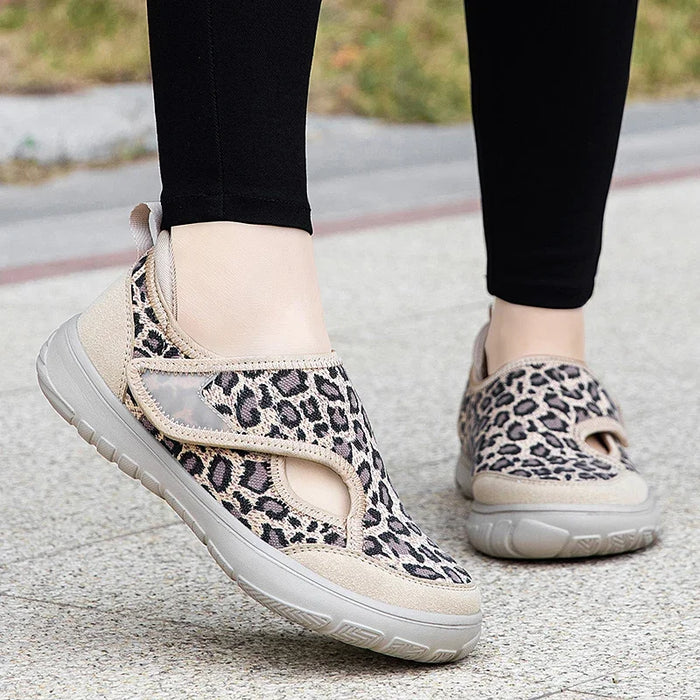2025 Men's orthopedic wide foot swollen walking casual shoes thumb valgus adjustment soft and comfortable diabetic women's shoes