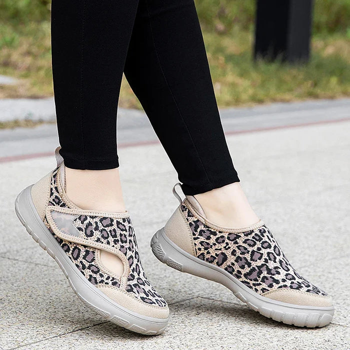 2025 Men's orthopedic wide foot swollen walking casual shoes thumb valgus adjustment soft and comfortable diabetic women's shoes