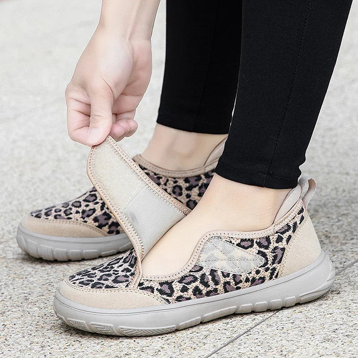 2025 Men's orthopedic wide foot swollen walking casual shoes thumb valgus adjustment soft and comfortable diabetic women's shoes